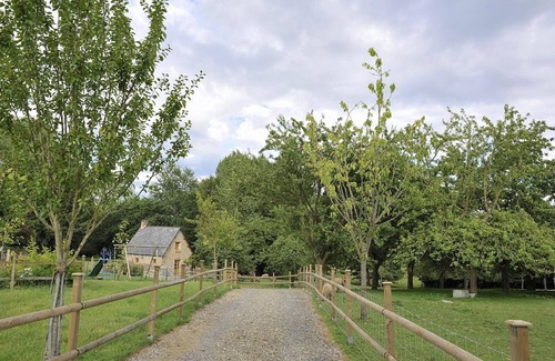 Hudimesnil Cottage | Charming country home with enclosed garden and WiFi