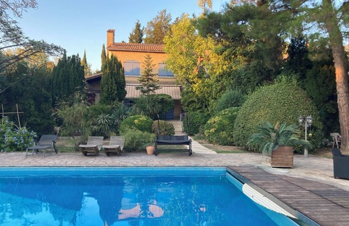 14th Arrondissement House | Charming country house in wooded grounds. A country feel in the city!