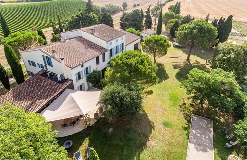 Montreal Cottage | Charming country house in a very quiet location with a large garden and private pool