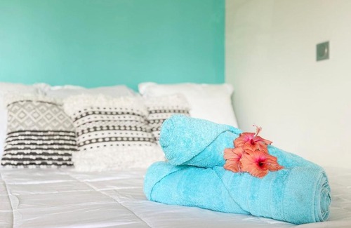 Bora Bora Apartment | Charming cozy beachfront studio with parking and wifi