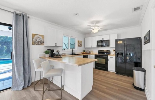 Port Charlotte House | Charming Cozy Heated Pool House in Port Charlotte