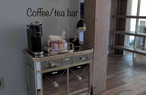 Sugar Land Apartment | Charming Cozy studio in Sugar Land TX with AC, small pets ok.