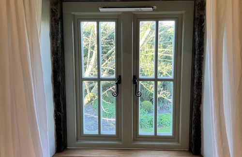 Chesterfield Cottage | Charming Croft Cottage on the doorstep of the Peak District near Barlow