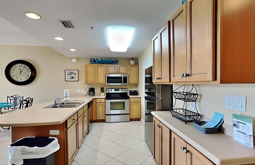 Fort Walton Beach - Destin Condo | Charming Destin Condo with Complimentary Beach Service!