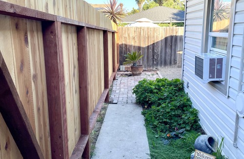 La Mesa Cottage | Charming Detached Studio with Private Yard and Laundry