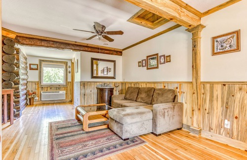 White Salmon Cabin | Charming dog-friendly cabin with kitchenette, patio, & close to attractions