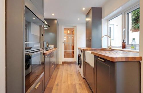 Exmouth House | Charming Dog Friendly Cottage in Devon