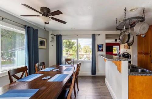 Sebastopol House | Charming dog-friendly home next to regional park
