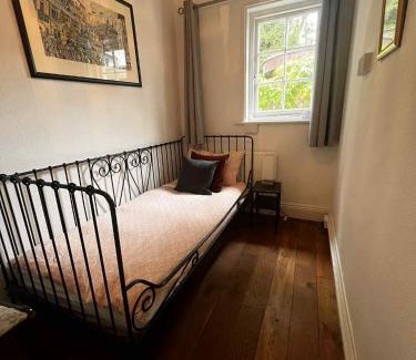 Burton House | Charming Dorset Seaside Escape