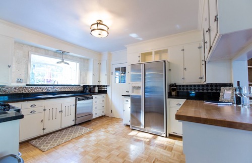 Paso Robles House | Charming Downtown Home with Wine Nearby. Pet Friendly!