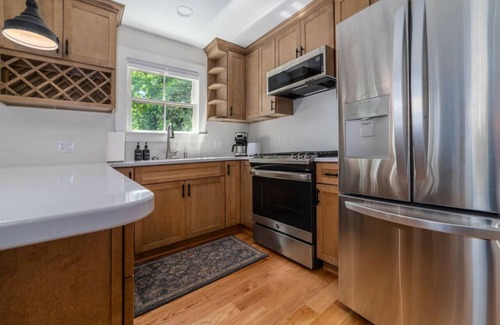 Lexington House | Charming downtown Lex cottage, walk to WLU, VMI