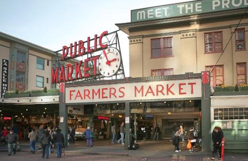 Downtown Seattle Apartment | Charming Downtown Seattle Condo with Water Views