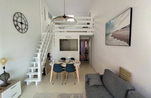 Les Sables d'Olonne Apartment | Charming Duplex near the ocean in La Chaume 5 pers.