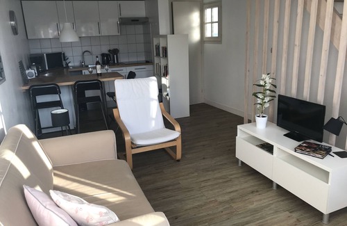 Mornac-sur-Seudre Apartment | Charming duplex in the heart of a small fishing village.