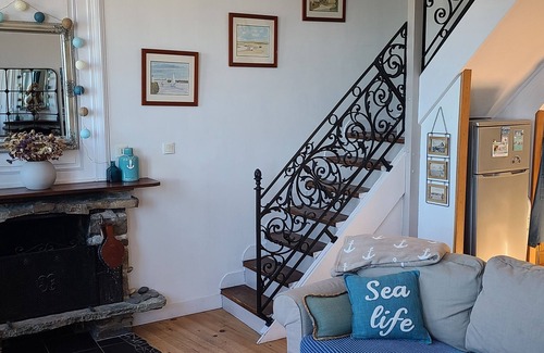 Barfleur Apartment | Charming duplex apartment on the port of Barfleur