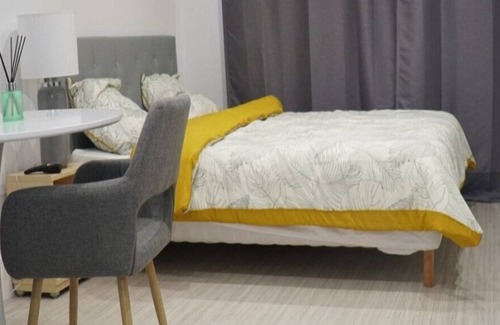 Les Noyers House | Charming Duplex in a suburban area
