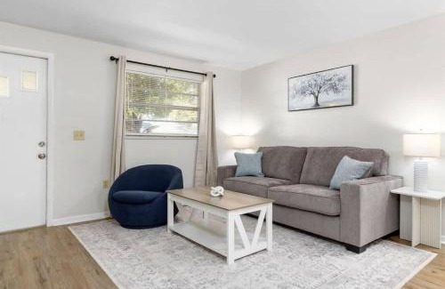 Zephyrhills House | Charming Duplex in Zephyrhills! #2
