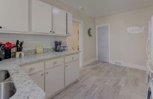 Columbia Apartment | Charming Duplex near USC Five Points, Pets welcome
