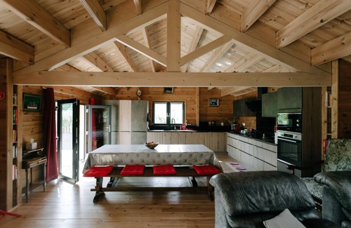 Le Thor House | Charming ecolodge with private access to the river