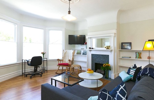 Dolores Heights Apartment | Charming Edwardian Castro District apartment