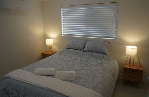 Currumbin Waters Bed & Breakfast | Charming, elegant B&B. Stunning views, close to airport, beaches & attractions.