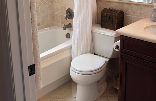 Goleta House | Charming, elegantly remodeled Townhome - 2bd/2.5bth - 2 Masters Suites