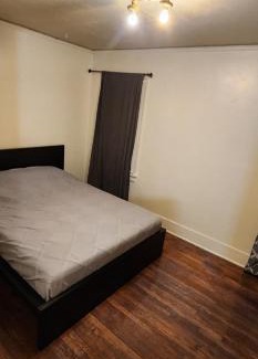 Eastlake Apartment | Charming English Tudor Lake union Seattle UW downtown