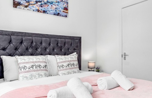 Hillrise Apartment | Charming Ensuite Room in Finsbury Park London N19