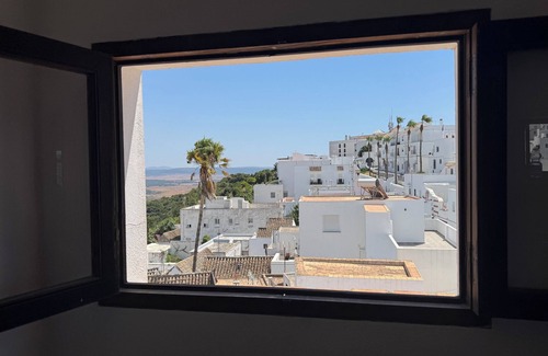 San Ambrosio Apartment | Charming 2-Bedroom Apartment with Terrace in Historic Vejer de la Frontera