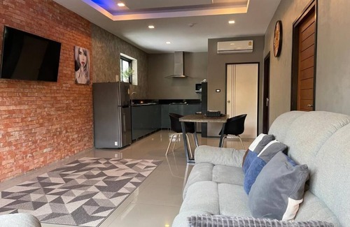 Ban Chang Condo | Charming Family room Ban Chang, Thailand - Perfect Getaway