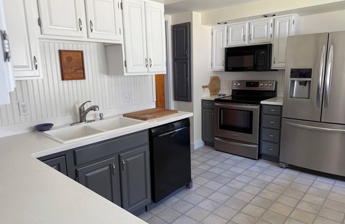 Montpelier House | Charming, family-friendly 3-bedroom house in the smallest Capitol City.