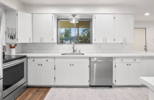 Edmonds House | Charming Family-Friendly Home Just Minutes from the Beach!