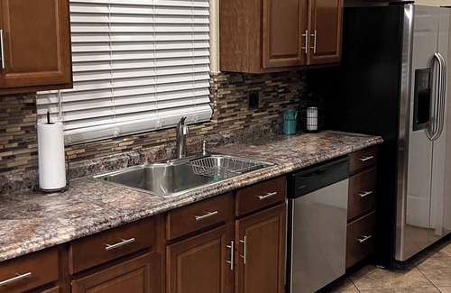 Gatewood Pointe Townhomes House | Charming, family friendly 4-bedroom house in NW Tucson with WiFi, AC and Pool