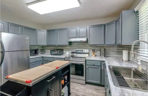 Canton House | Charming Family Home Near The Football Hall of Fame