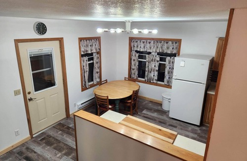 Kensington House | Charming farm house perfect for anglers and summer getaways in the country