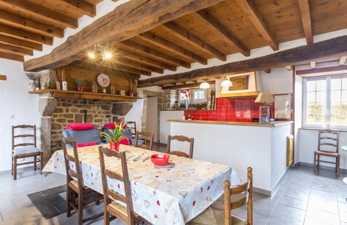 Sainte-Genevieve Cottage | Charming Farmhouse with Garden Near Barfleur - 4 Beds, Internet, Baby Equipment, Parking