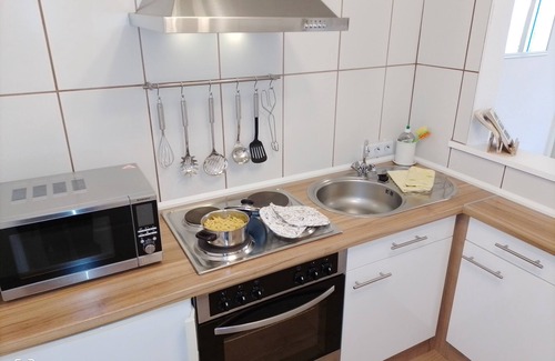 Holthusen Apartment | Charming farmhouse built in 1920 Ostfriesisches