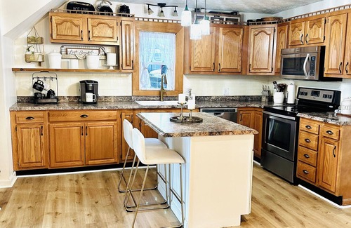 Stanley Other | Charming farmhouse with fitness equipment & Wifi!