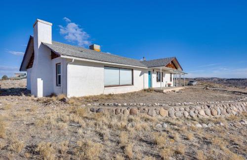 Farmington House | Charming Farmington Home about 16 Mi to Aztec Ruins!