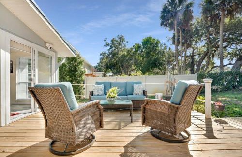 Palm Coast House | Charming Fishing Cabin Has It All, Full Dock and Summer Kitchen, Access to SUPs, Bikes, Beach Gear