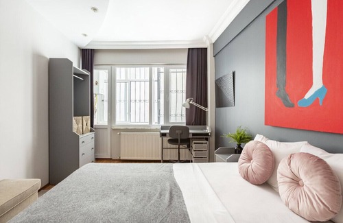 Osmanbey Apartment | Charming Flat 3 min to Citys Nisantasi in Sisli