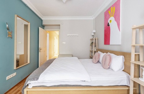 Osmanbey Apartment | Charming Flat 3 min to Citys Nisantasi in Sisli