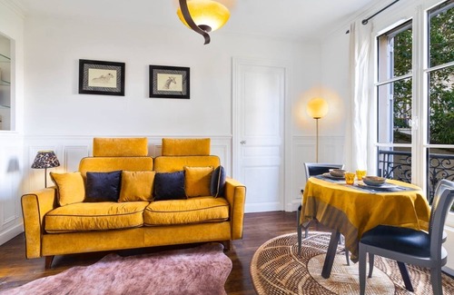 Saint-Victor Apartment | Charming flat in old Paris