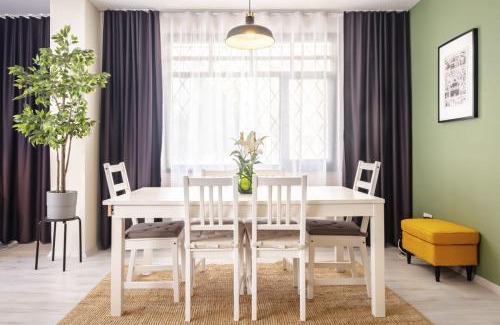 Goztepe Apartment | Charming Flat Near Bagdat Street