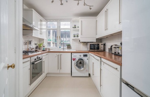Prince's Apartment | Charming flat near Vauxhall Gardens
