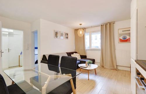 Belleville Apartment | Charming FLAT - Père Lachaise