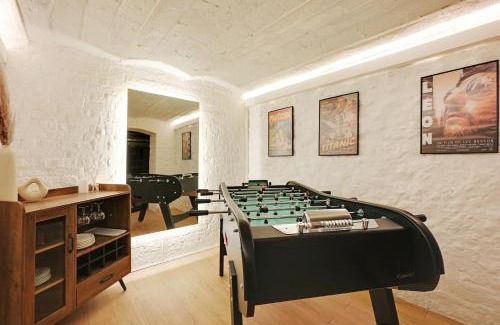 Croulebarbe Apartment | Charming Flat, quartier latin with a private cinema