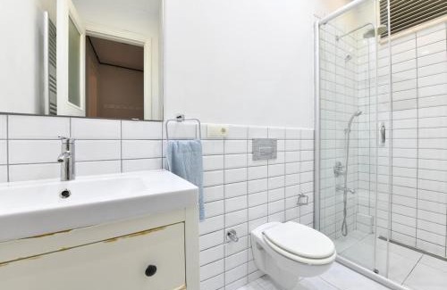 Asmali Mescit Apartment | Charming Flat Retro Design AC Galata
