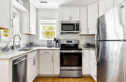 Folly Beach House | Charming Folly Beach Home - Perfect Location