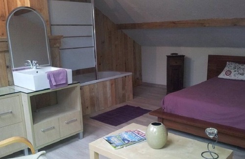 Brison-Saint-Innocent House | CHARMING HOUSE 250 METERS FROM THE LAKE .....